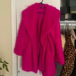 The brightest pink ever 💕 faux fur cozy coat